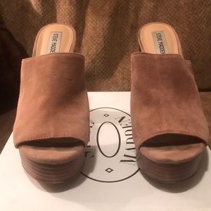 Steve Madden Tan Suede Platforms
